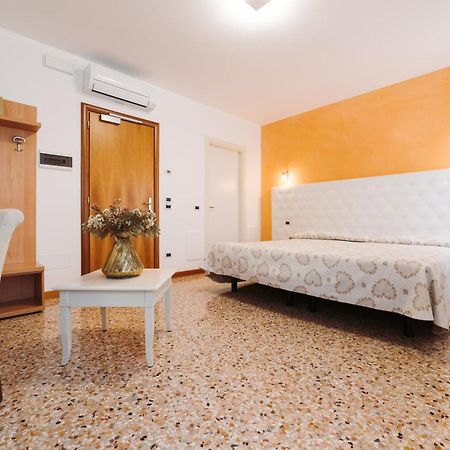 Hotel Roma Cittadella Luaran gambar