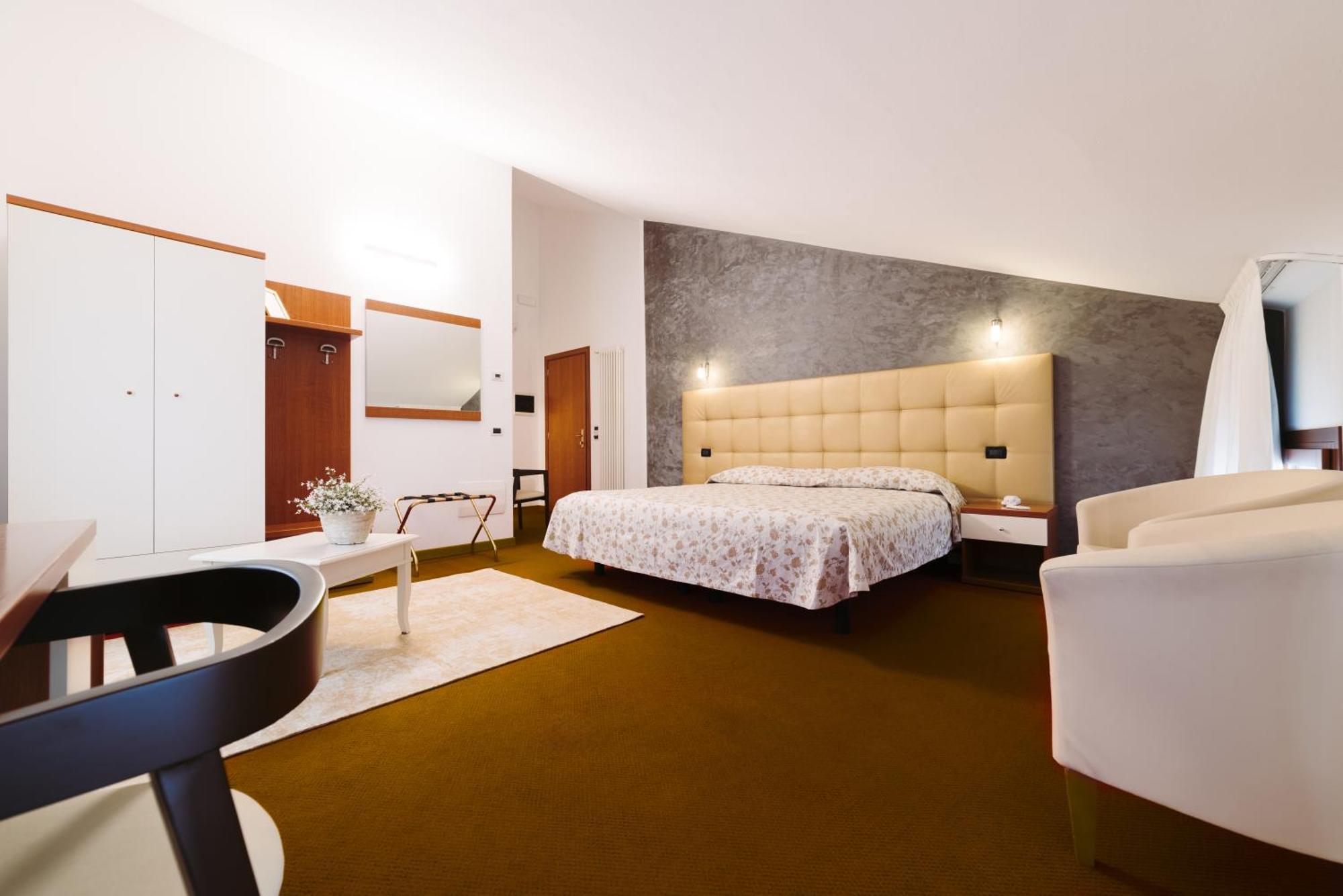 Hotel Roma Cittadella Luaran gambar