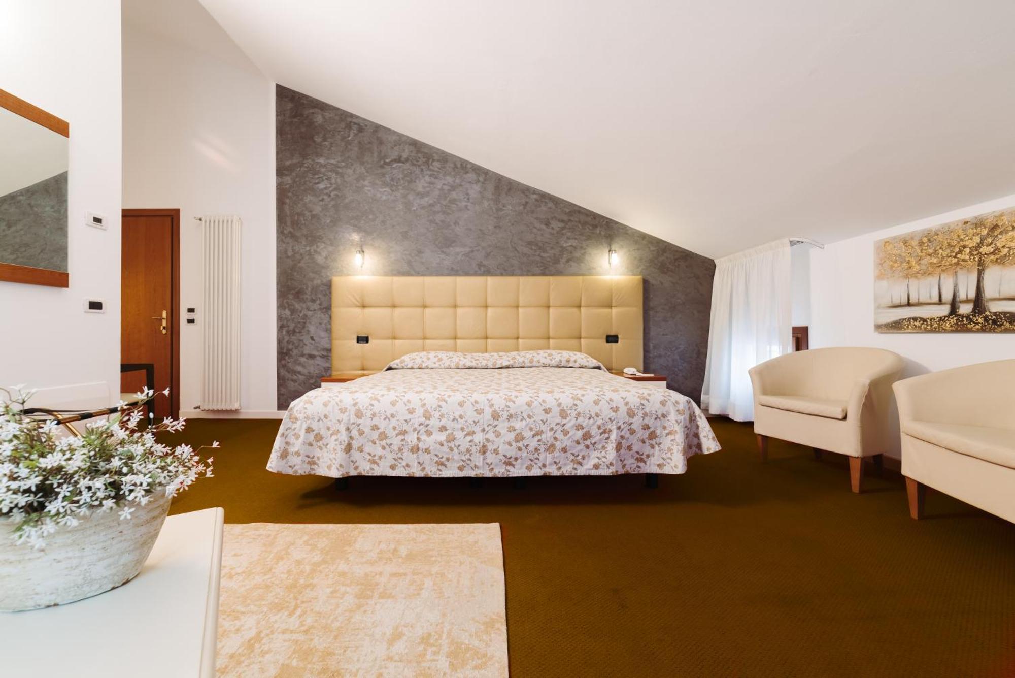 Hotel Roma Cittadella Luaran gambar