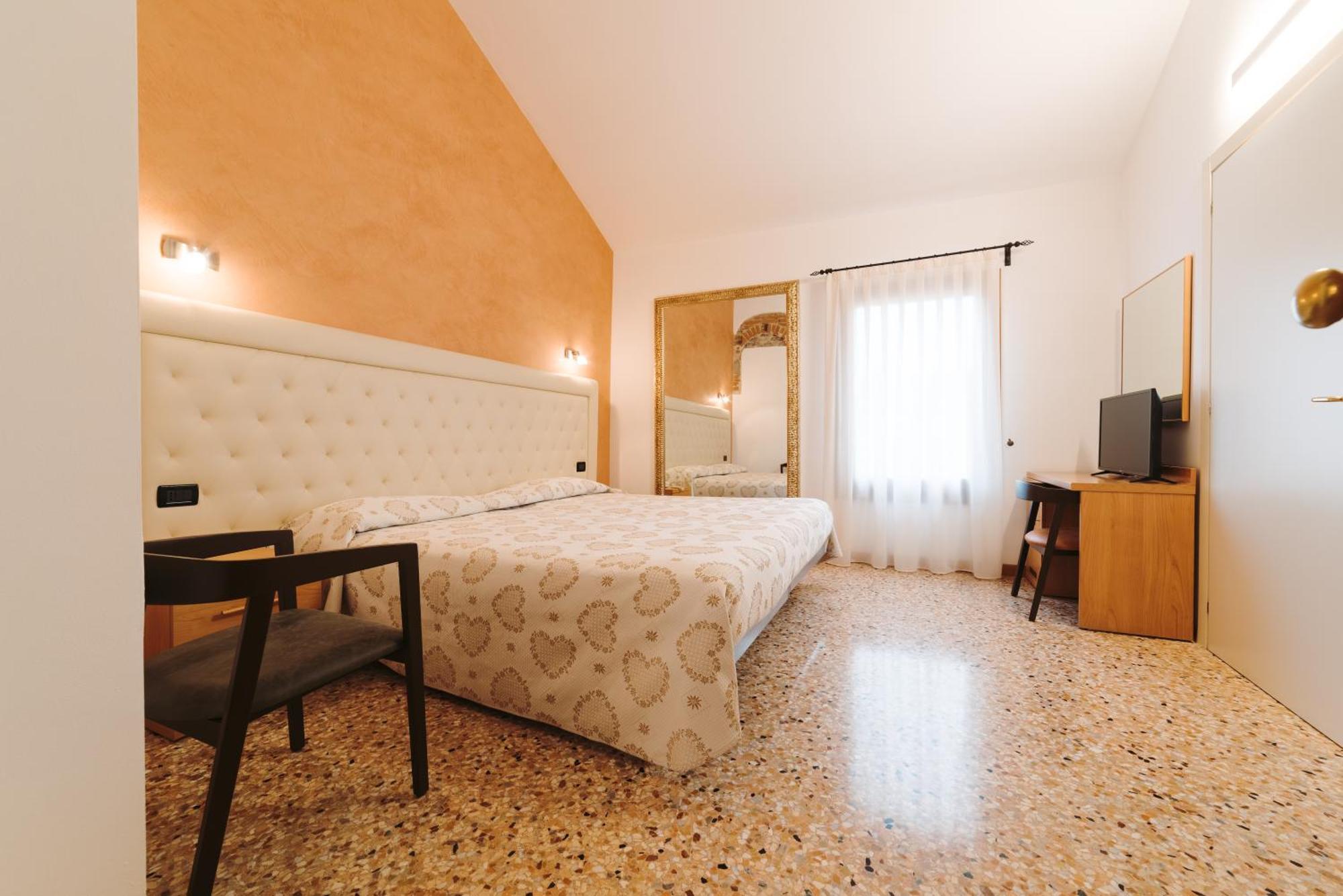 Hotel Roma Cittadella Luaran gambar