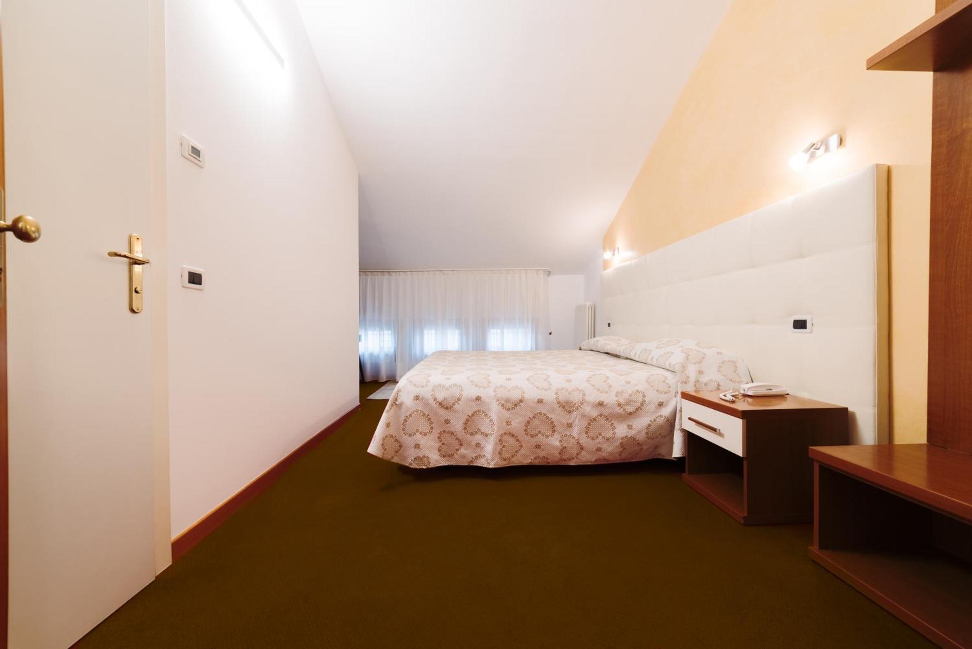 Hotel Roma Cittadella Luaran gambar